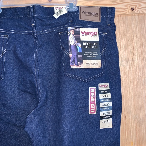 Wrangler NWT regular stretch flex denim jeans size 44 x 30 - Picture 3 of 3
